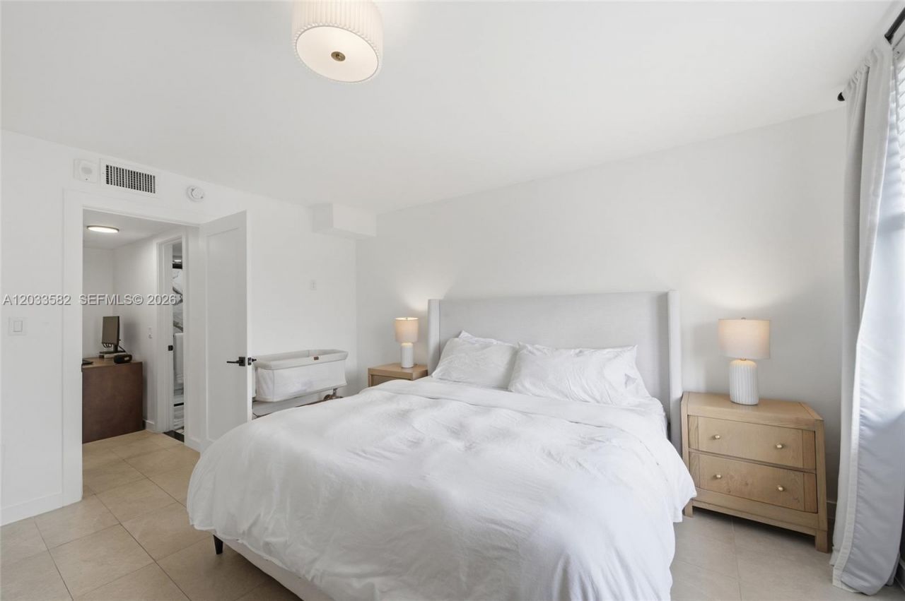 17800 Atlantic Blvd , Unit PH3, Sunny Isles Beach, FL 33160 Photo