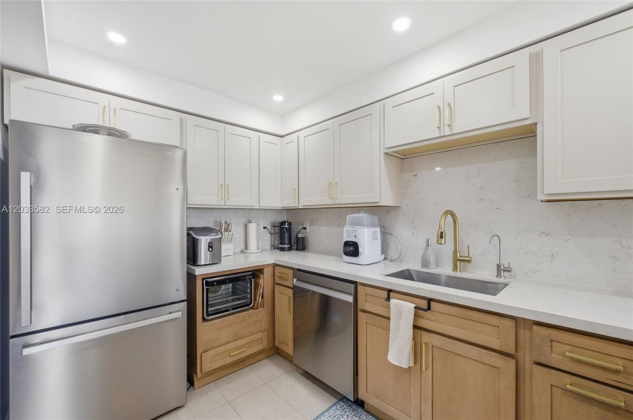 17800 Atlantic Blvd , Unit PH3, Sunny Isles Beach, FL 33160 Photo
