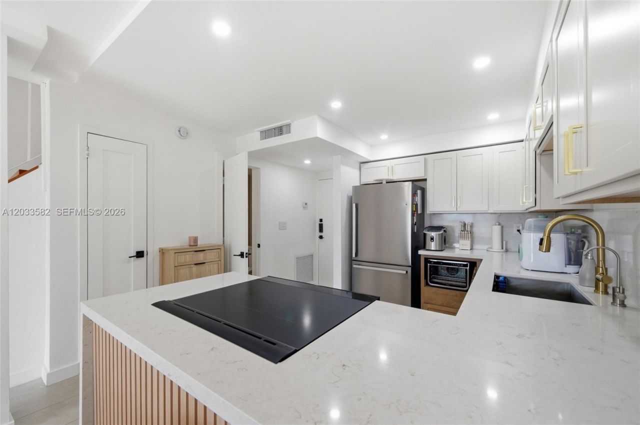 17800 Atlantic Blvd , Unit PH3, Sunny Isles Beach, FL 33160 Photo