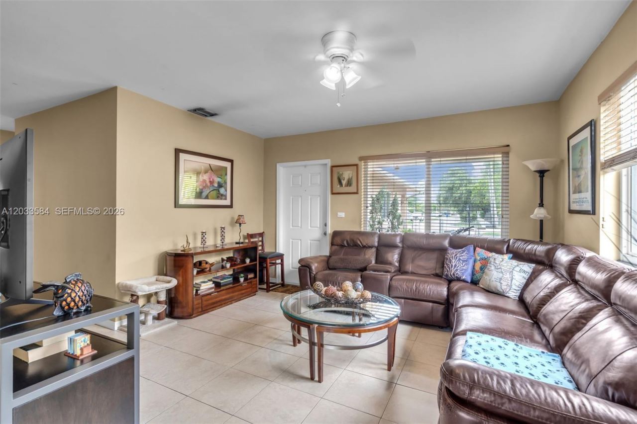 247 NW 51st Ave , Miami, FL 33126 Photo