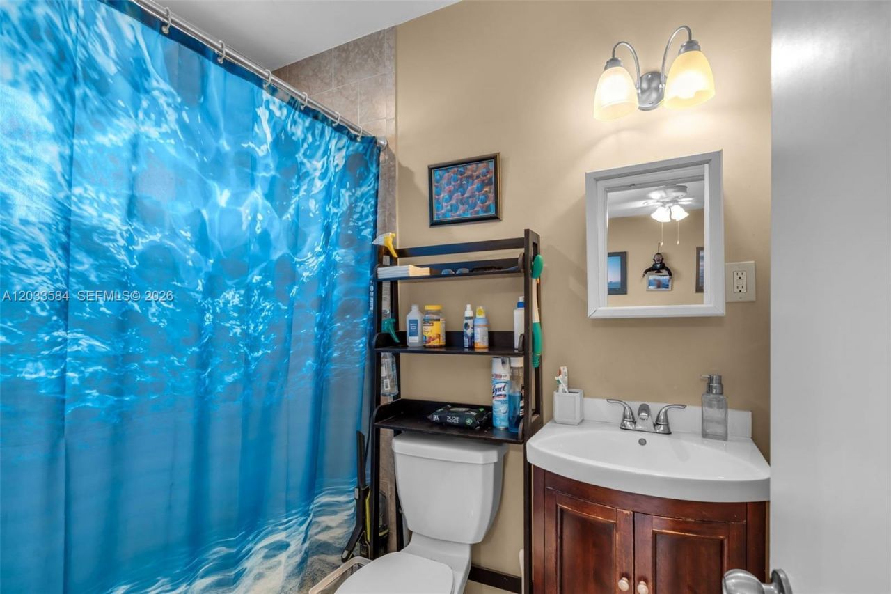 247 NW 51st Ave , Miami, FL 33126 Photo