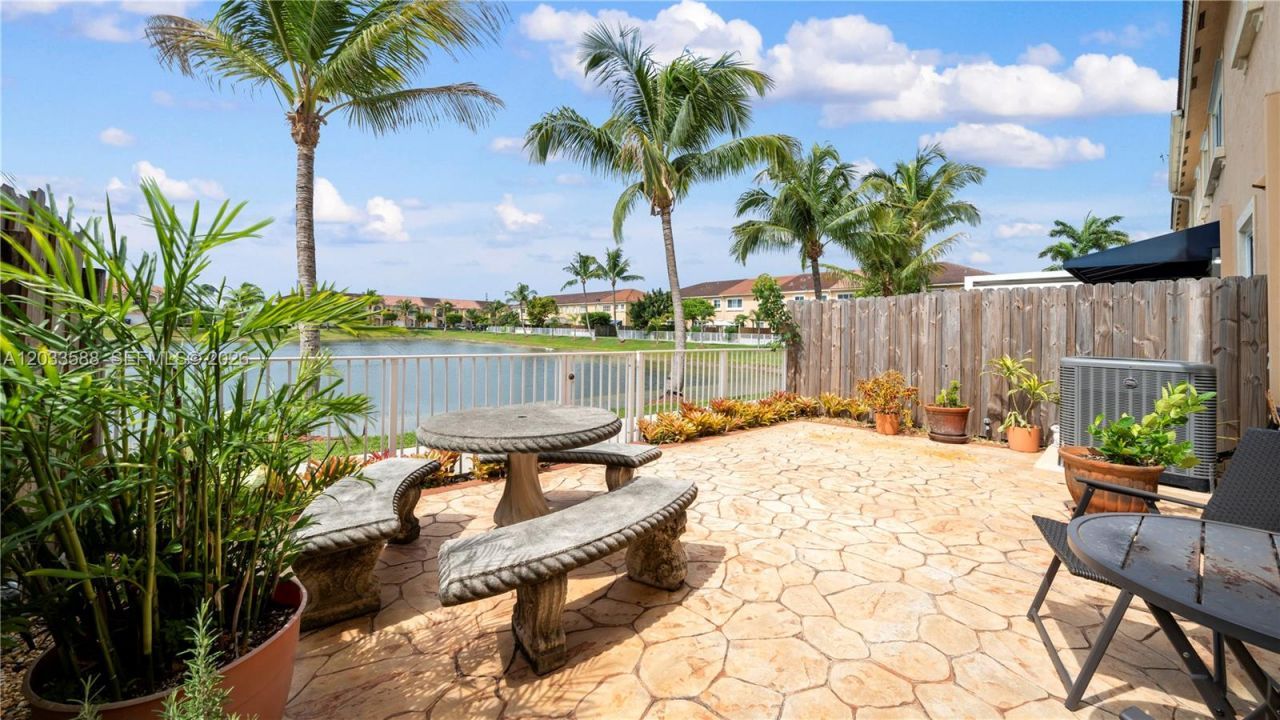 16590 SW 70th St , Miami, FL 33193 Photo