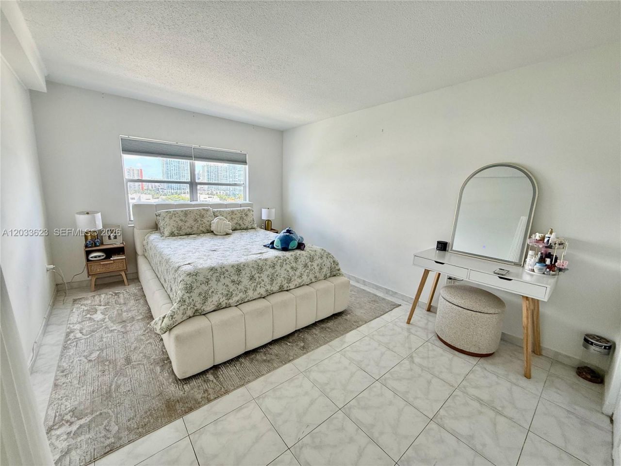 400 Kings Point Dr, Unit 928, Sunny Isles Beach, FL 33160 Photo