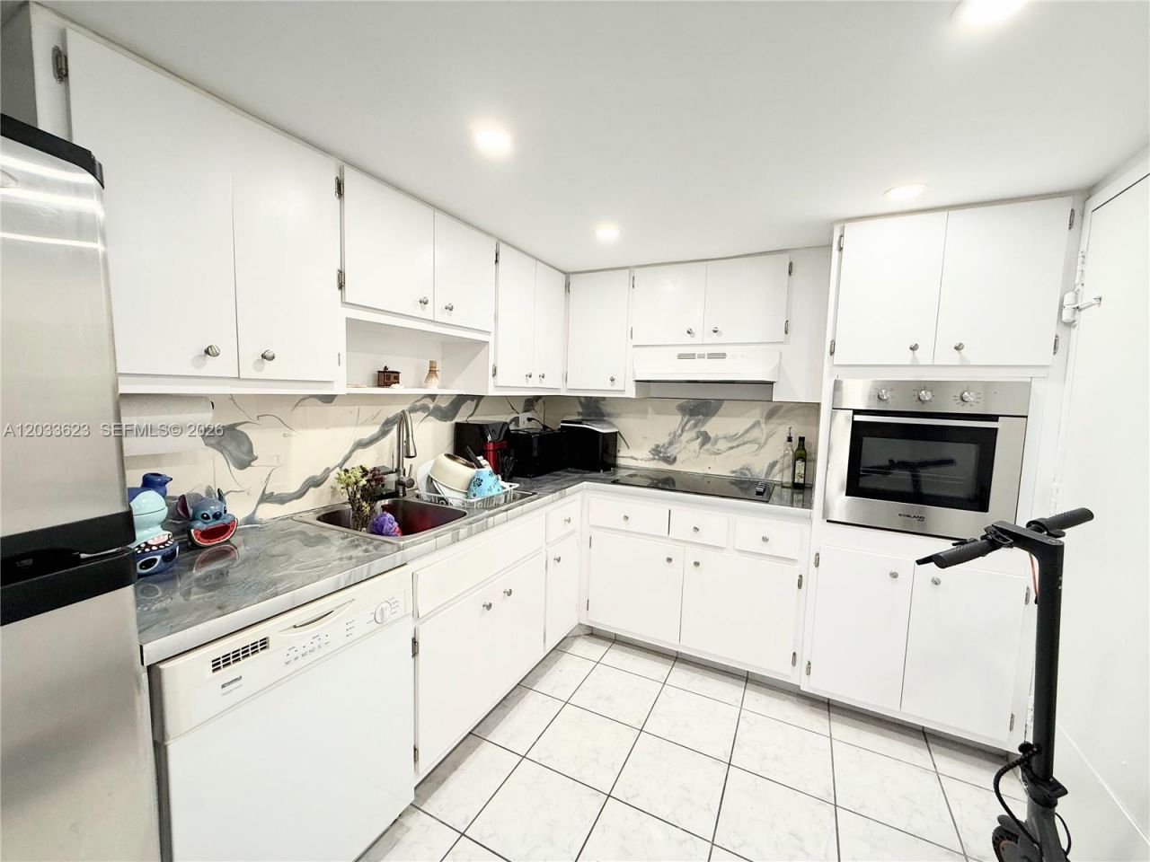 400 Kings Point Dr, Unit 928, Sunny Isles Beach, FL 33160 Photo