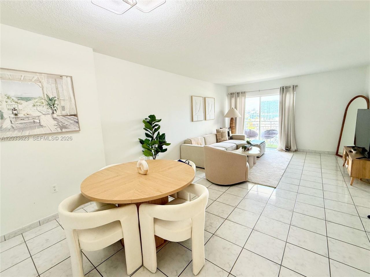 400 Kings Point Dr, Unit 928, Sunny Isles Beach, FL 33160 Photo
