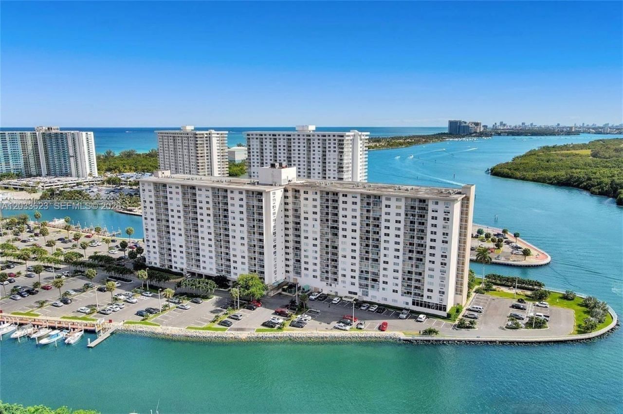 400 Kings Point Dr, Unit 928, Sunny Isles Beach, FL 33160 Photo