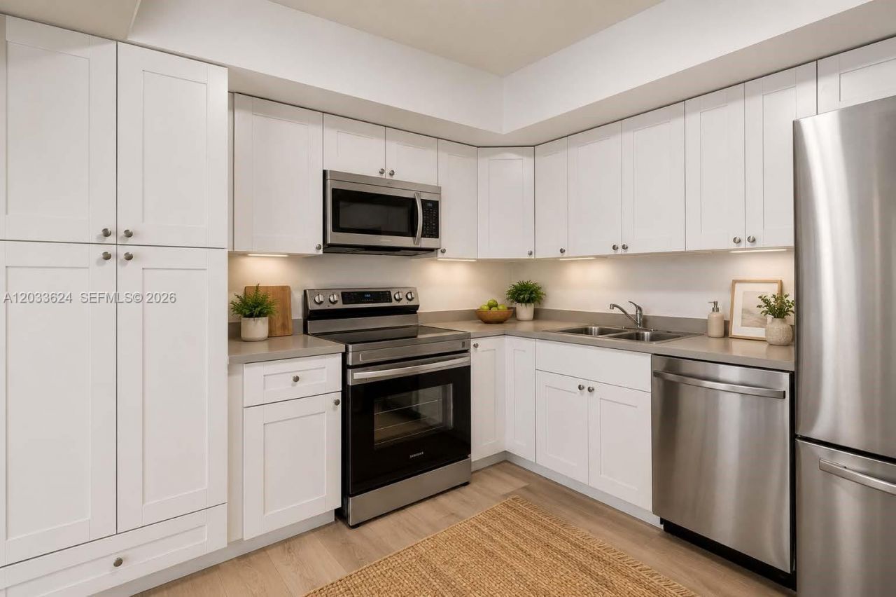 11930 N Bayshore Dr, Unit 704, North Miami, FL 33181 Photo