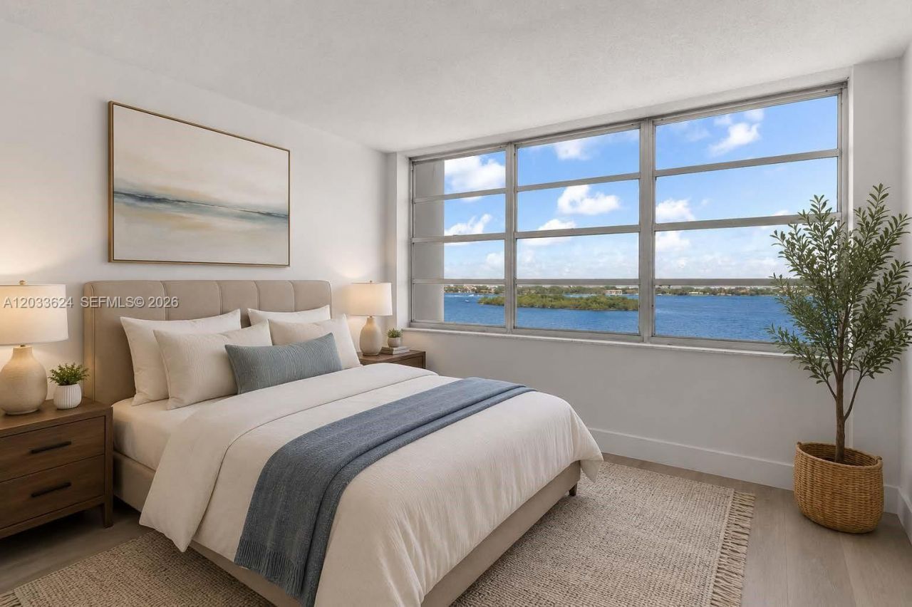 11930 N Bayshore Dr, Unit 704, North Miami, FL 33181 Photo