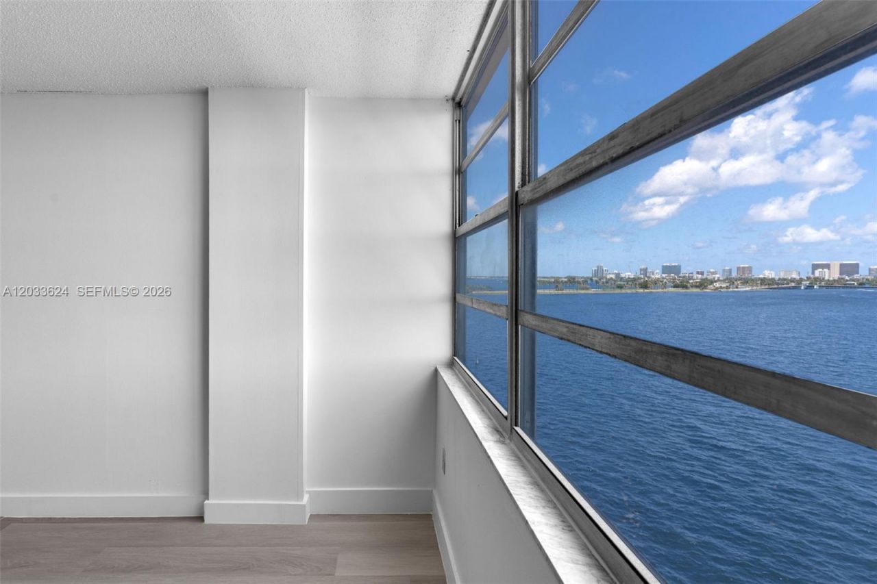 11930 N Bayshore Dr, Unit 704, North Miami, FL 33181 Photo