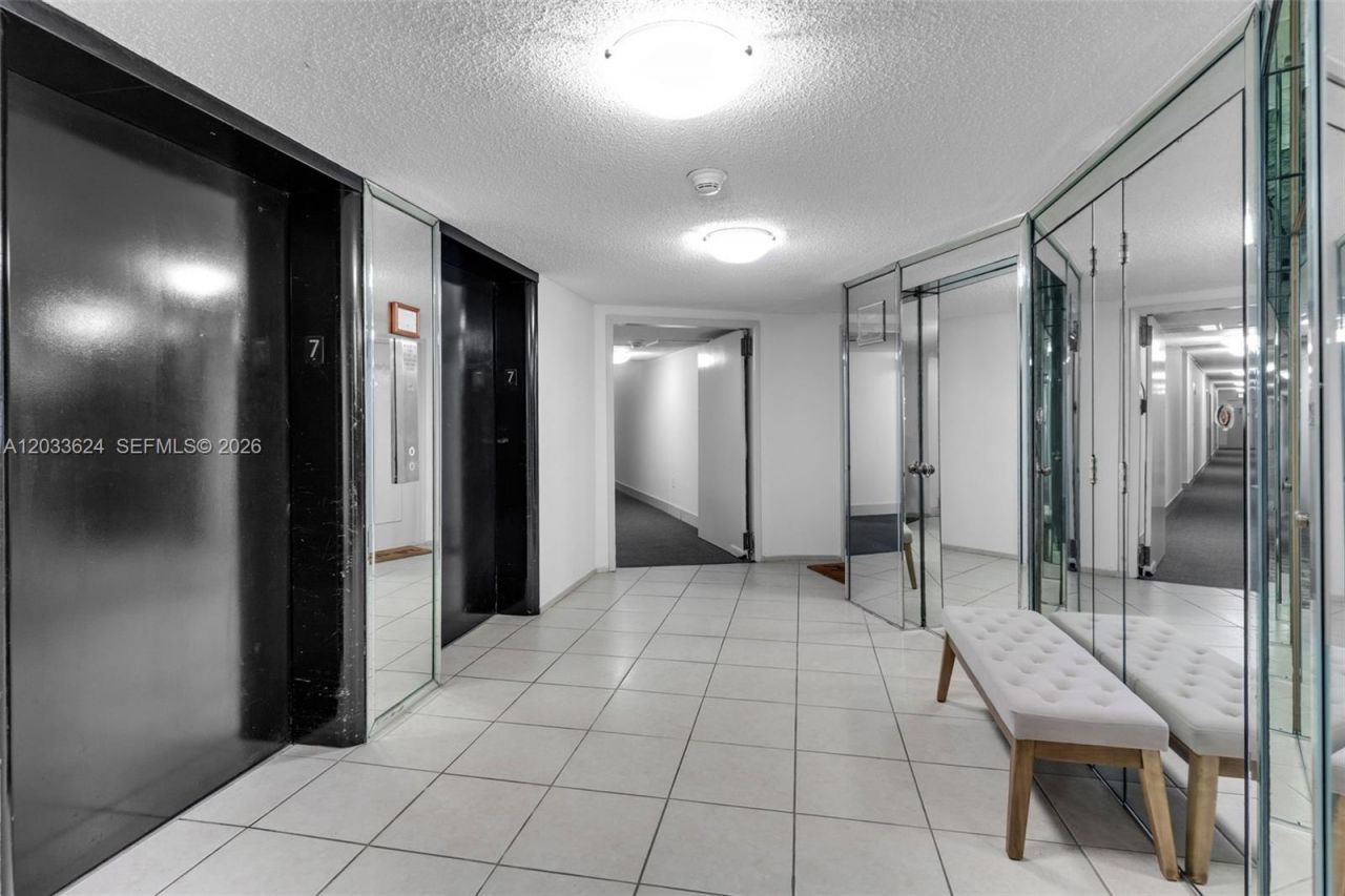 11930 N Bayshore Dr, Unit 704, North Miami, FL 33181 Photo