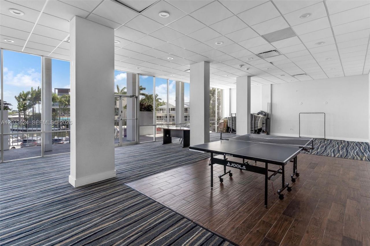 11930 N Bayshore Dr, Unit 704, North Miami, FL 33181 Photo