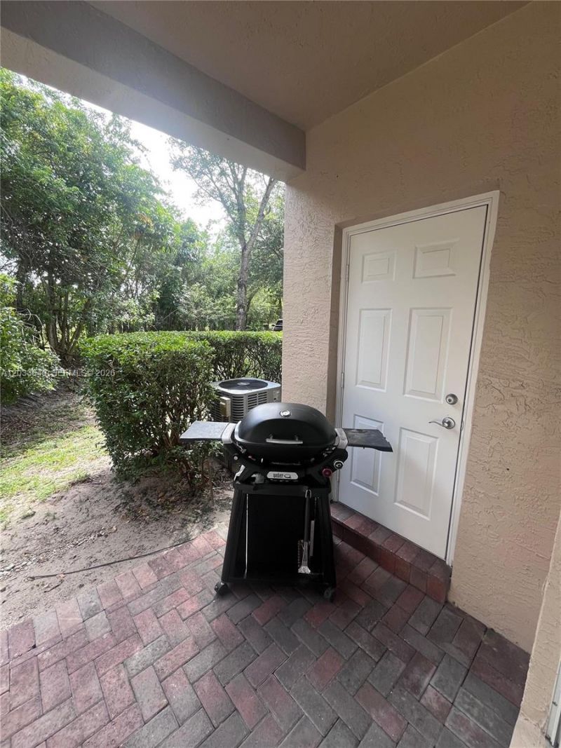 681 NW 42nd Ave , Plantation, FL 33317 Photo