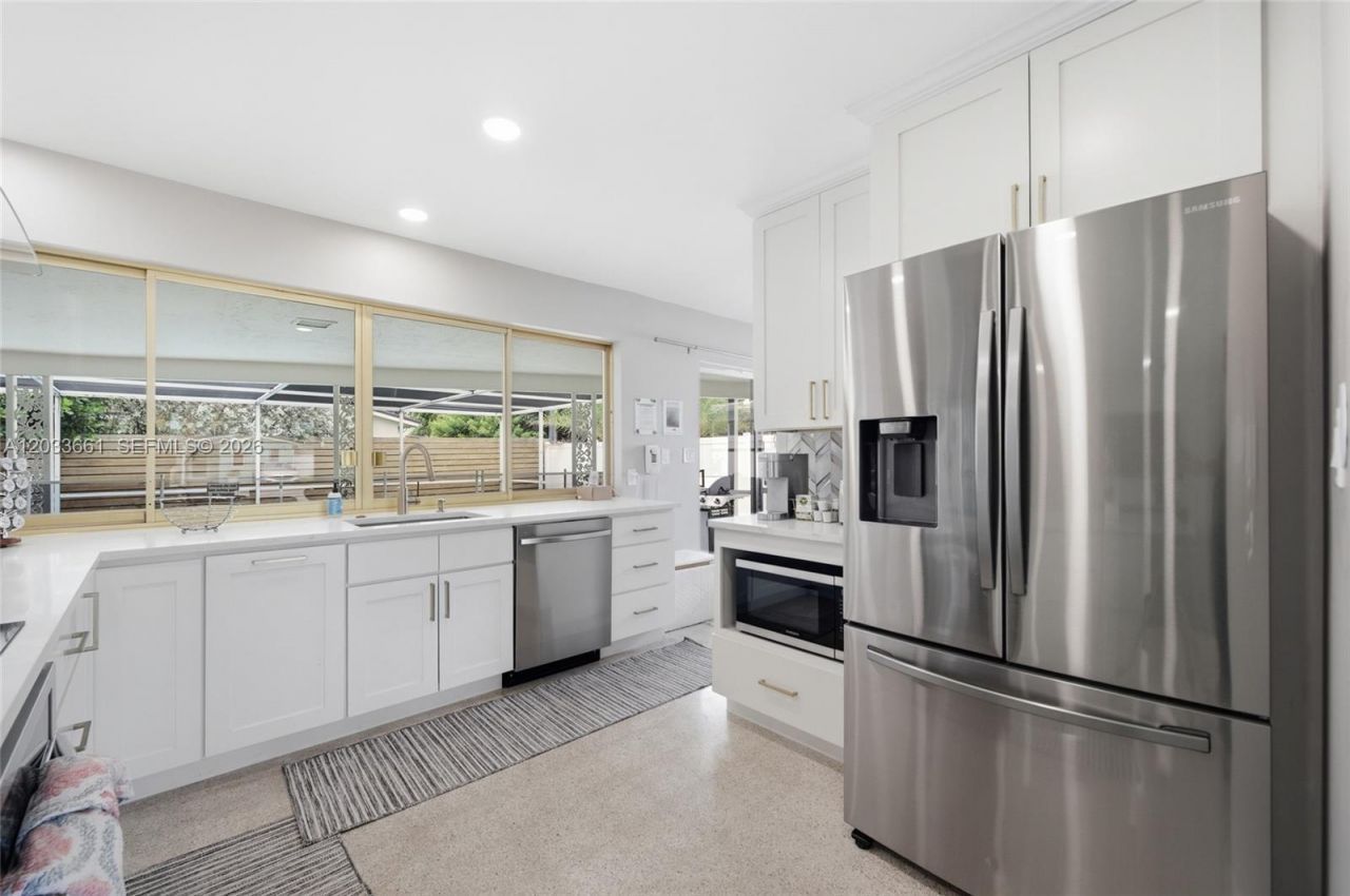 2136 NE 64th St , Fort Lauderdale, FL 33308 Photo