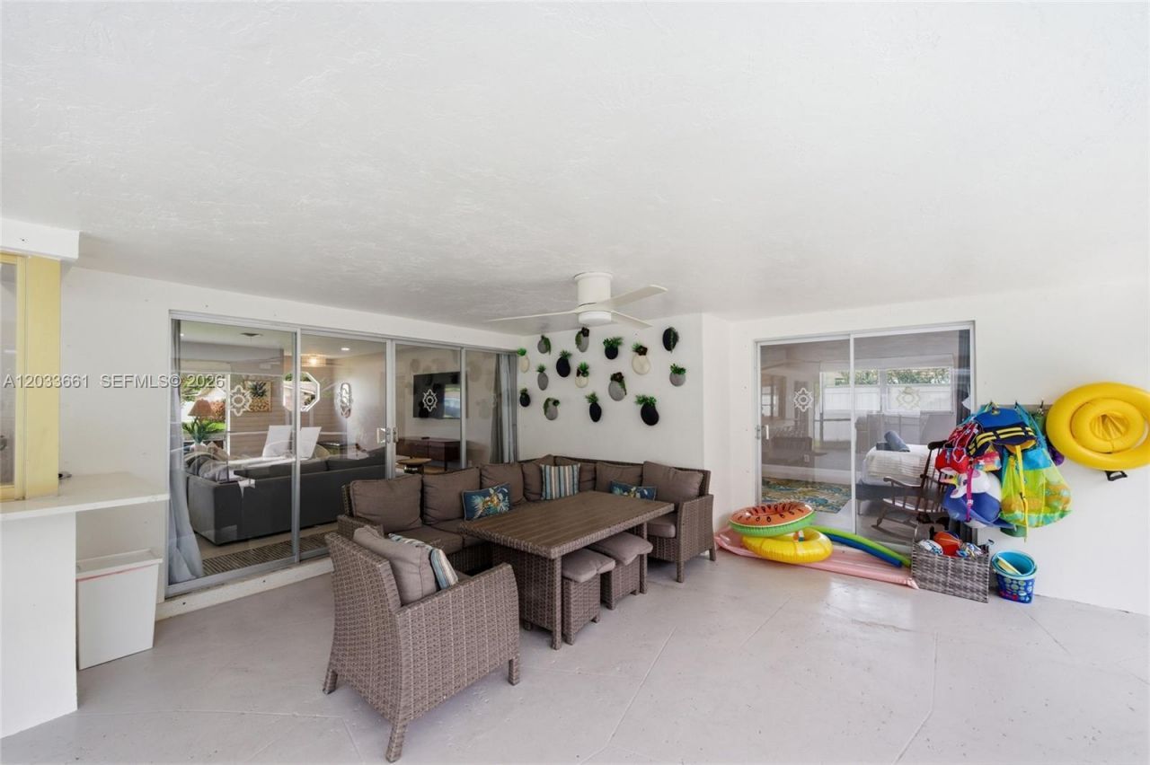 2136 NE 64th St , Fort Lauderdale, FL 33308 Photo