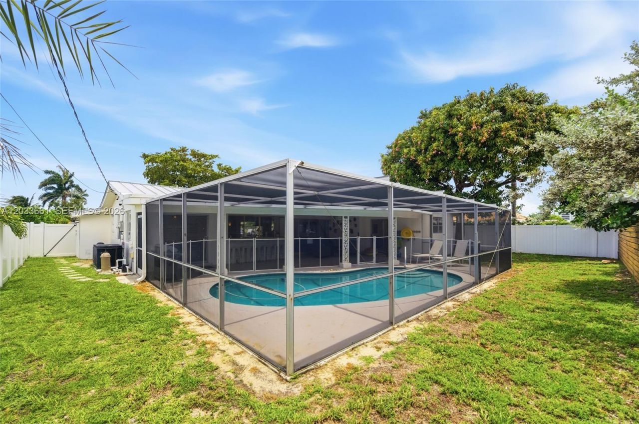 2136 NE 64th St , Fort Lauderdale, FL 33308 Photo