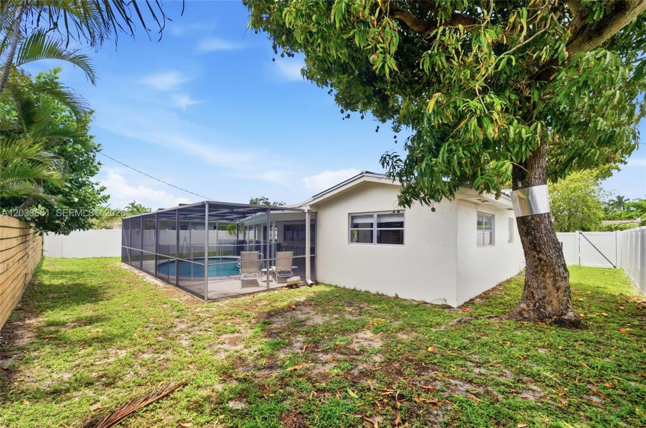 2136 NE 64th St , Fort Lauderdale, FL 33308 Photo