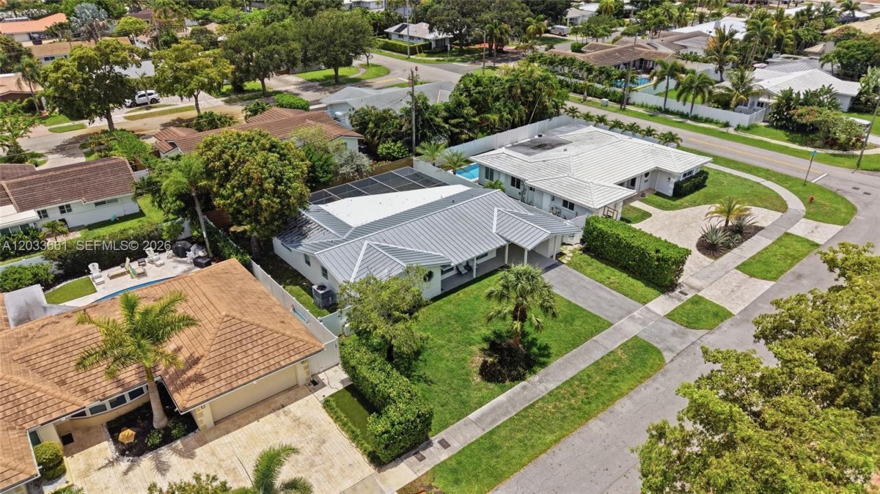 2136 NE 64th St , Fort Lauderdale, FL 33308 Photo