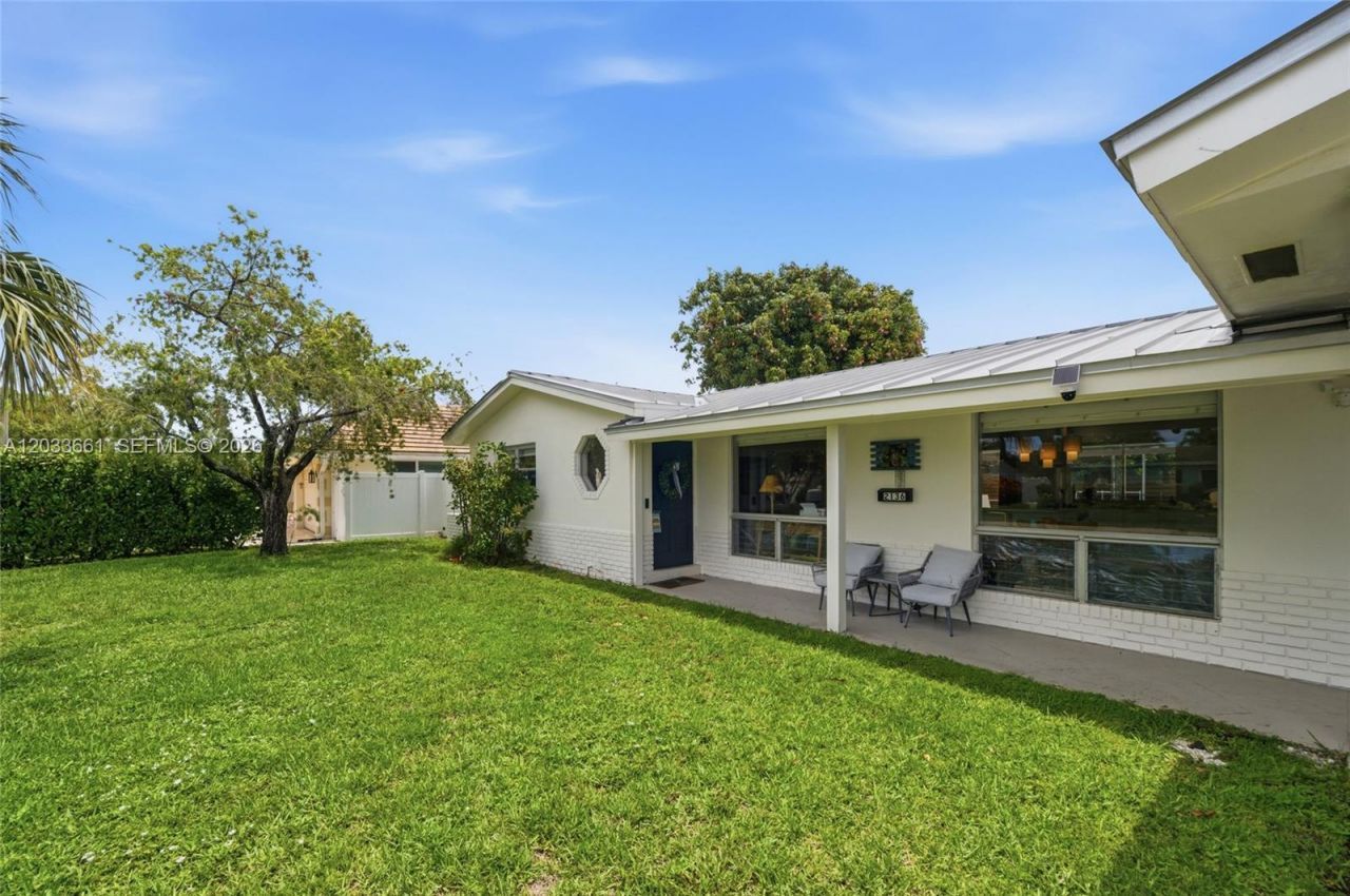 2136 NE 64th St , Fort Lauderdale, FL 33308 Photo