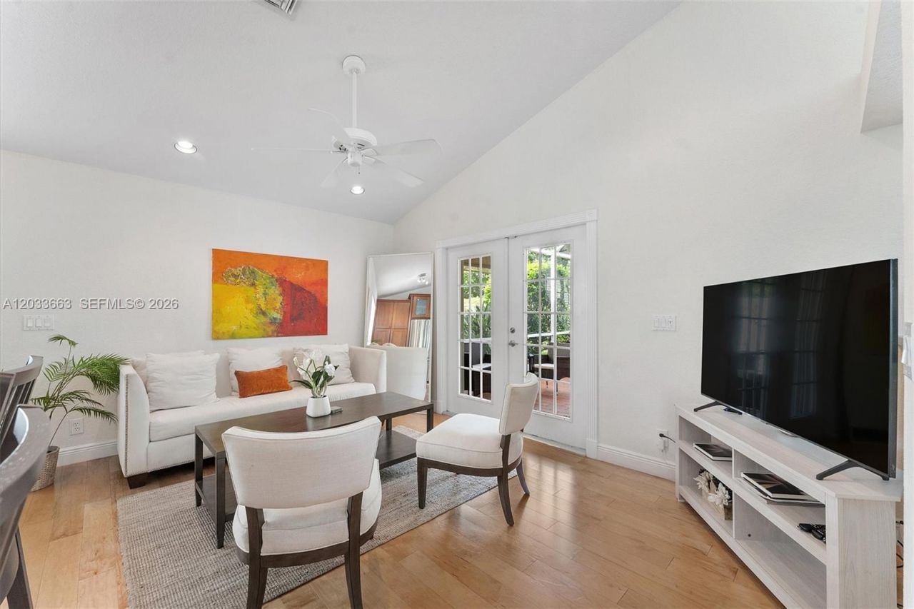 2013 Island Cir , Weston, FL 33326 Photo