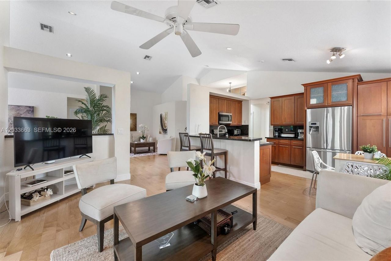 2013 Island Cir , Weston, FL 33326 Photo