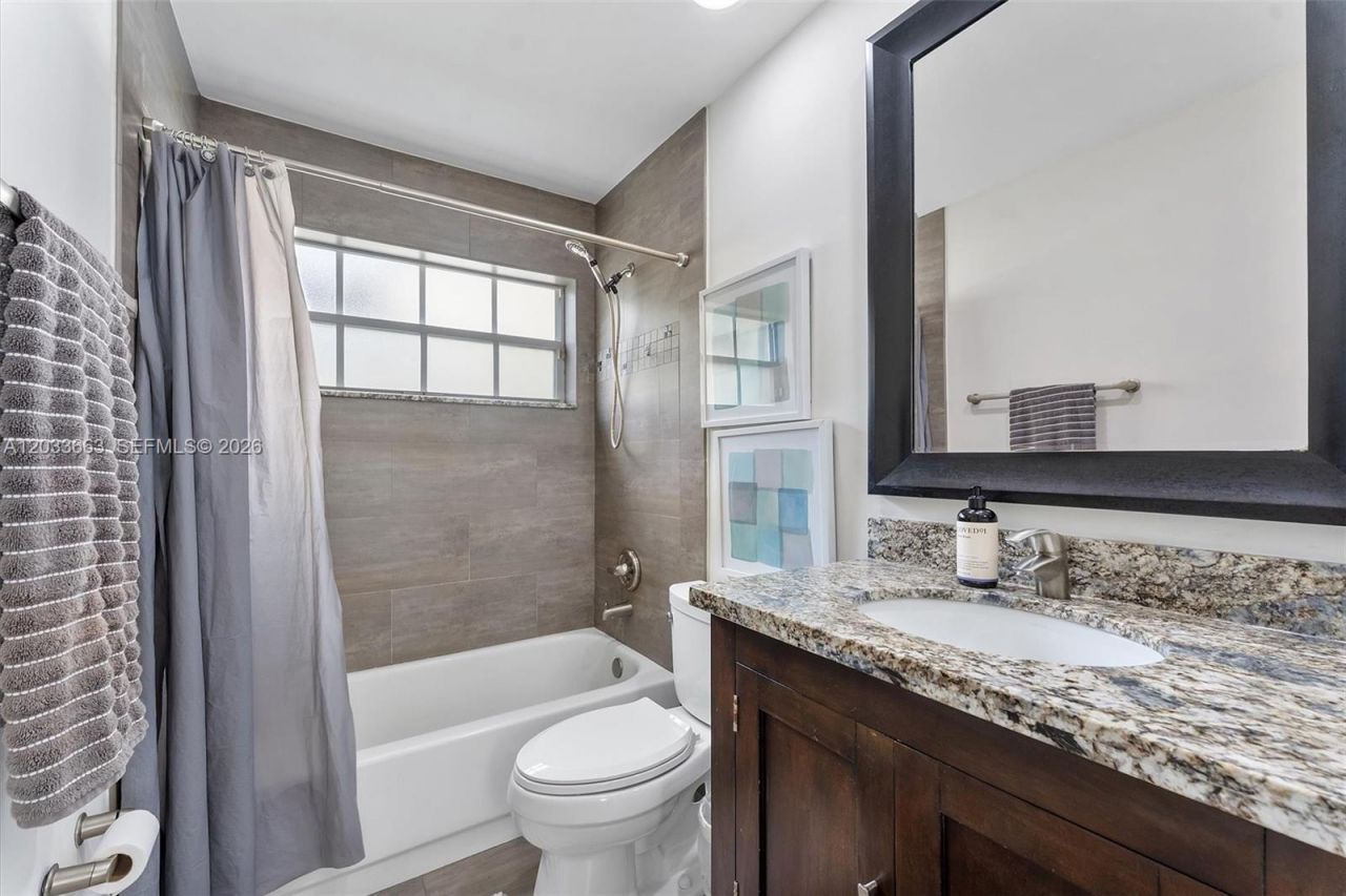 2013 Island Cir , Weston, FL 33326 Photo