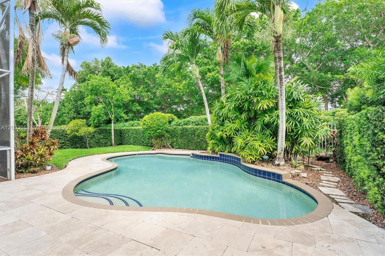 2013 Island Cir , Weston, FL 33326 Photo