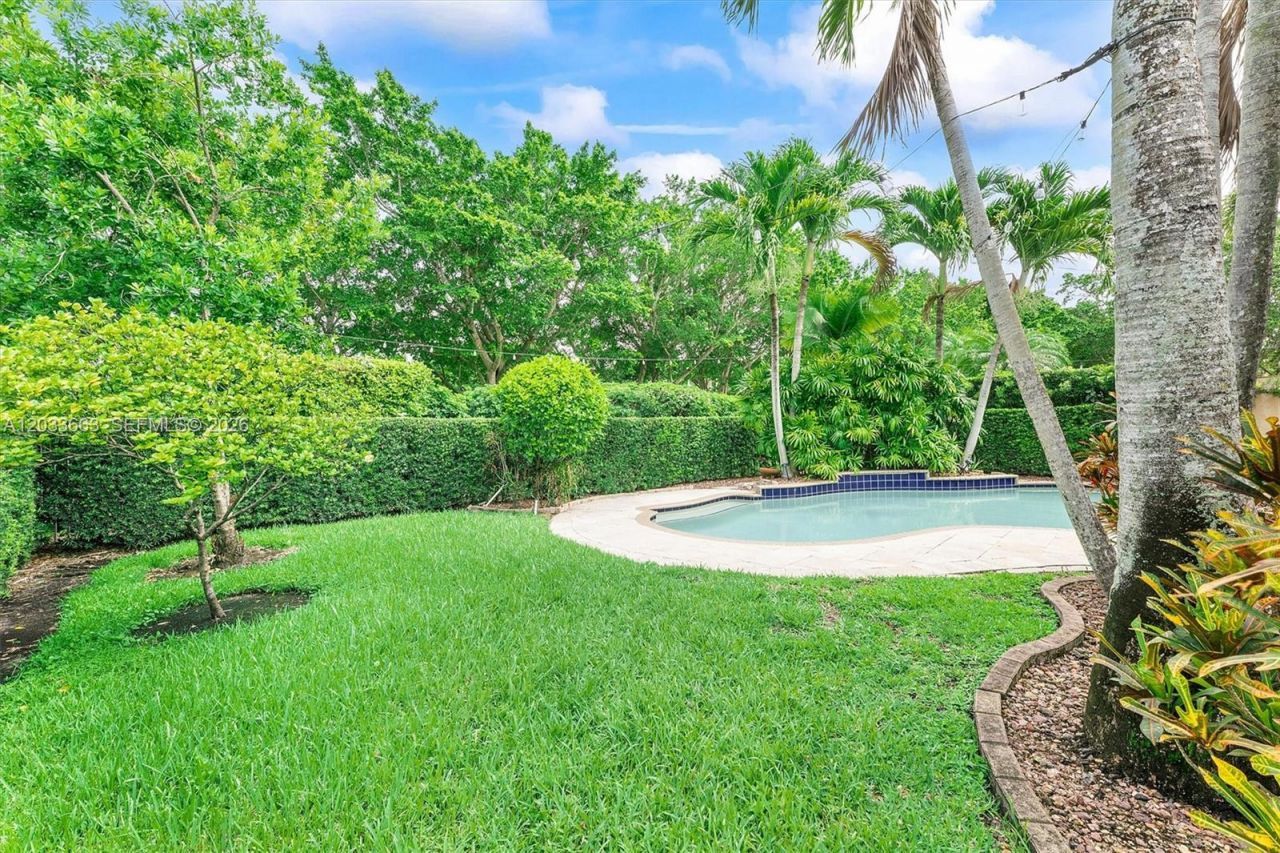 2013 Island Cir , Weston, FL 33326 Photo