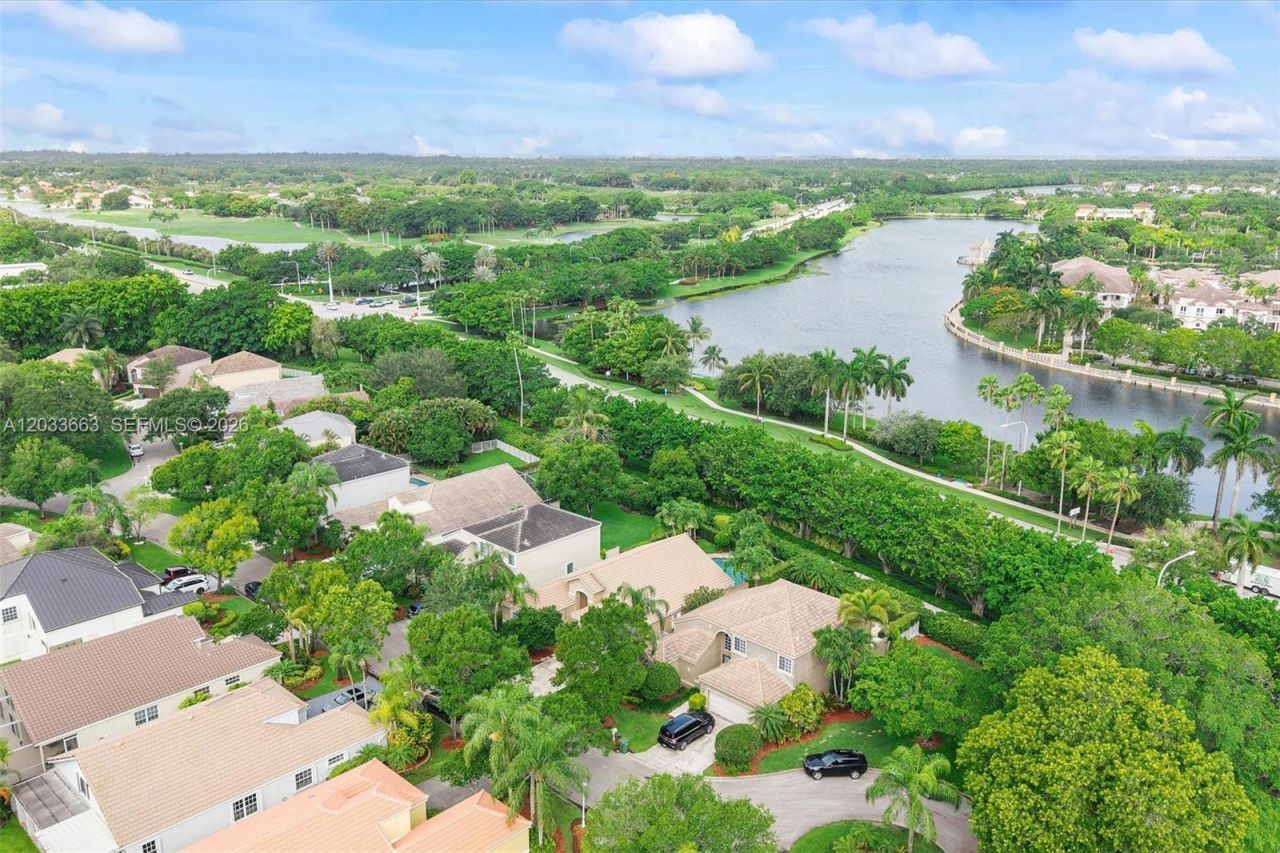 2013 Island Cir , Weston, FL 33326 Photo
