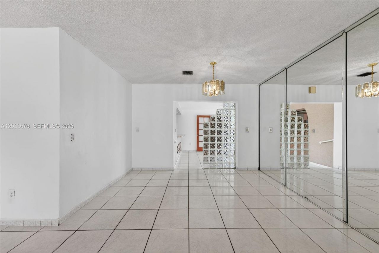 20 E 52nd Pl , Hialeah, FL 33013 Photo