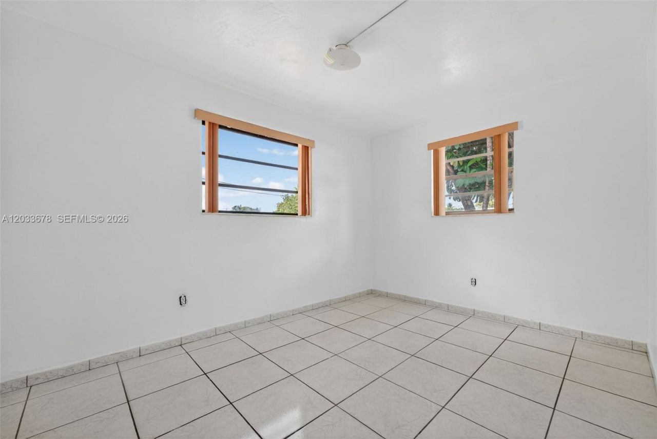 20 E 52nd Pl , Hialeah, FL 33013 Photo