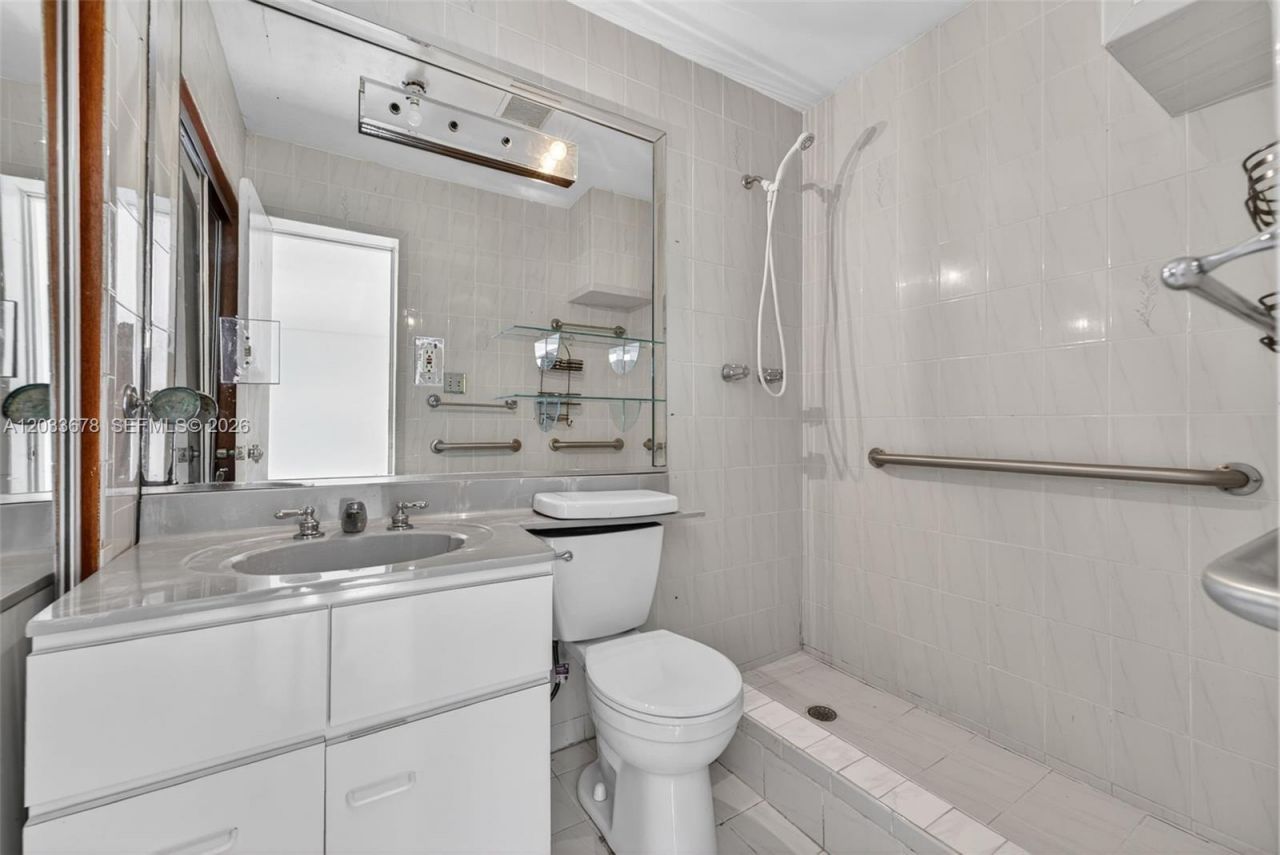 20 E 52nd Pl , Hialeah, FL 33013 Photo
