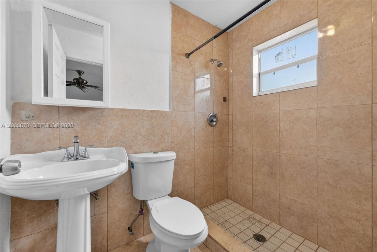 20 E 52nd Pl , Hialeah, FL 33013 Photo
