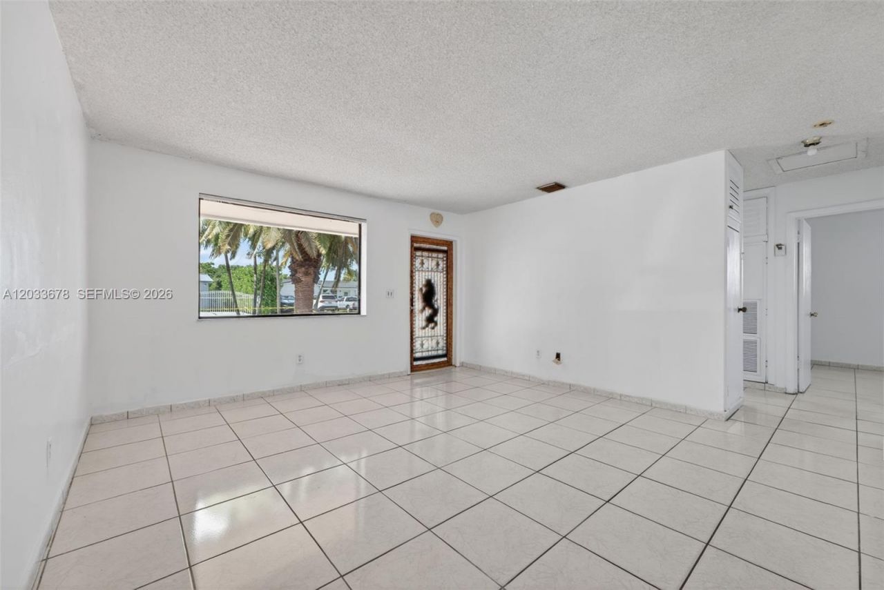 20 E 52nd Pl , Hialeah, FL 33013 Photo