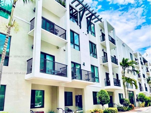 4700 NW 84th Ave, Unit 15, Doral, FL 33166