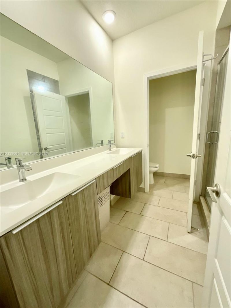 4700 NW 84th Ave , Unit 15, Doral, FL 33166 Photo