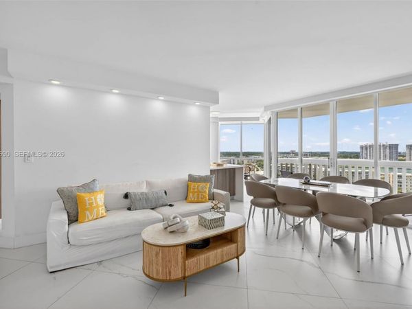 1000 Island Blvd , Unit 1410, Aventura, FL 33160