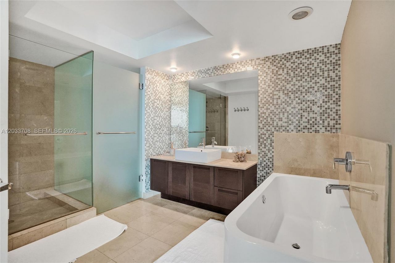 150 Sunny Isles Blvd , Unit 1-1601, Sunny Isles Beach, FL 33160 Photo