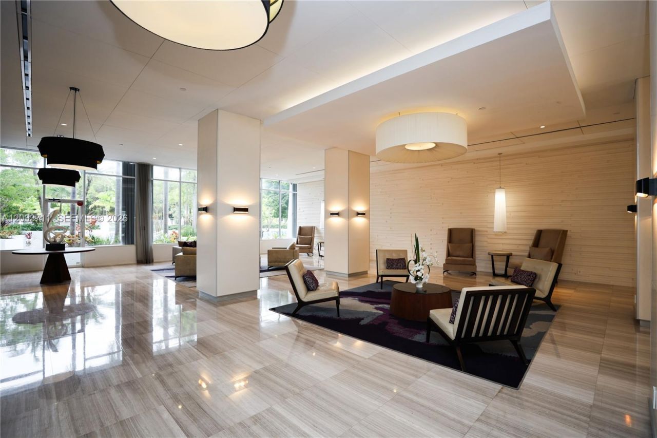 100 Bayview Dr, Unit 527, Sunny Isles Beach, FL 33160 Photo