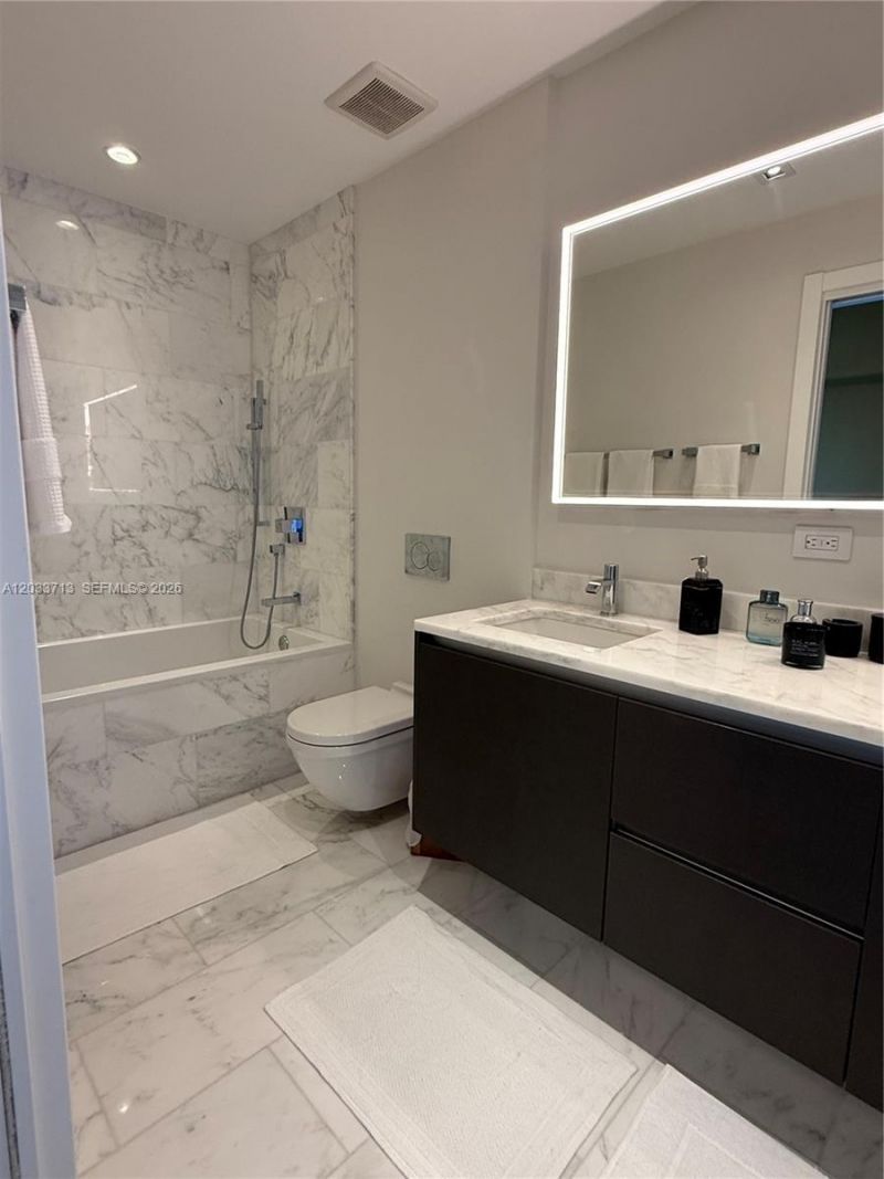 1451 Brickell Ave, Unit 2701, Miami, FL 33131 Photo