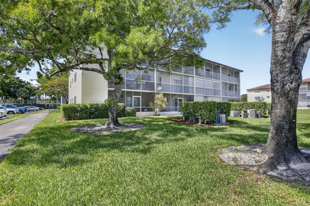 151 SW 135th Ter, Unit 314T, Pembroke Pines, FL 33027 Photo