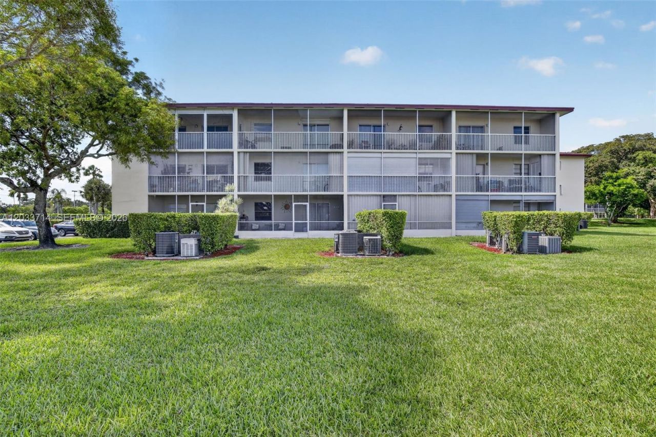 151 SW 135th Ter, Unit 314T, Pembroke Pines, FL 33027 Photo