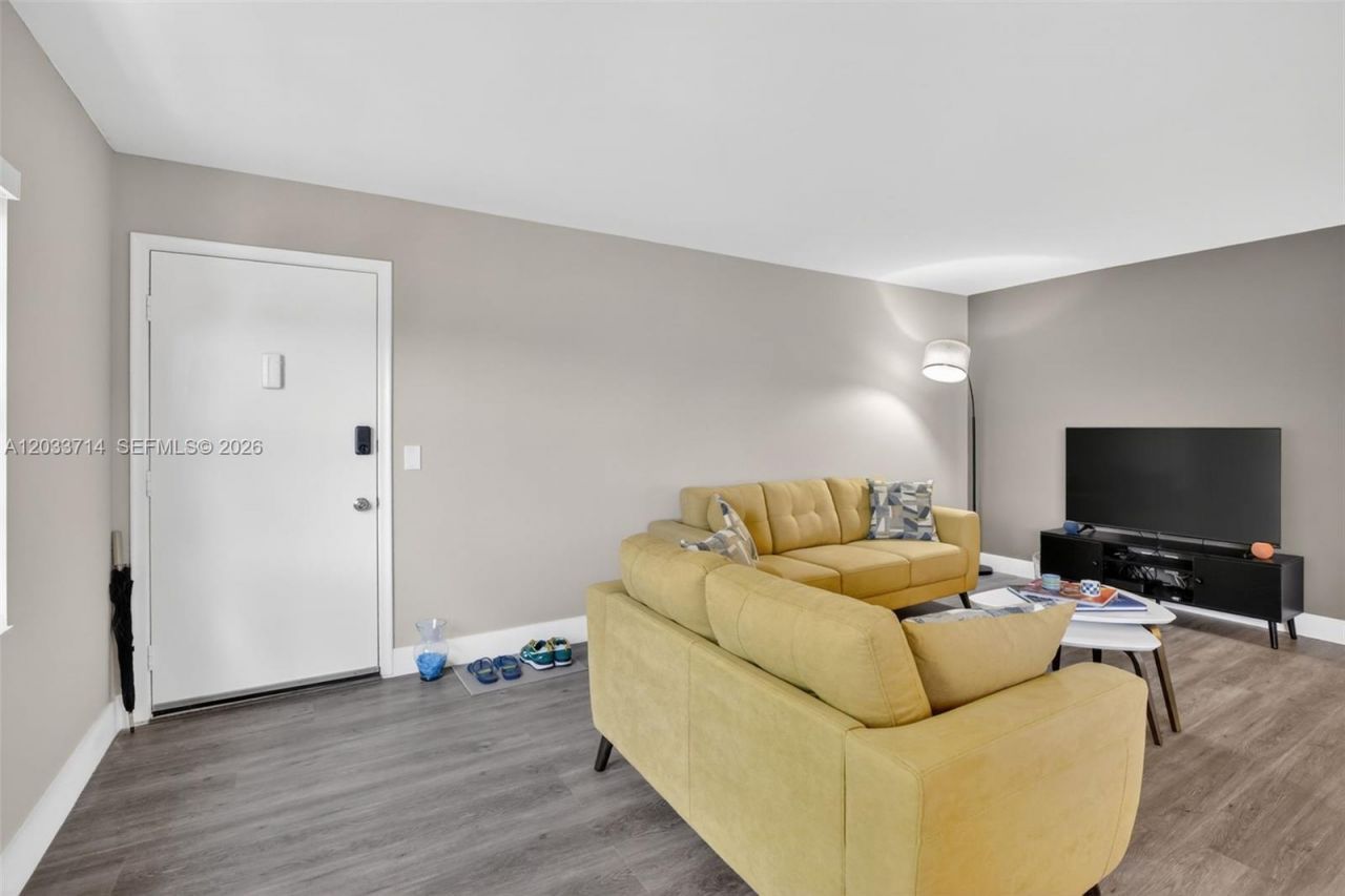 151 SW 135th Ter, Unit 314T, Pembroke Pines, FL 33027 Photo