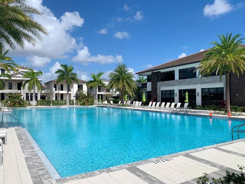 8265 NW 41 St , Unit C-110, Doral, FL 33166 Photo