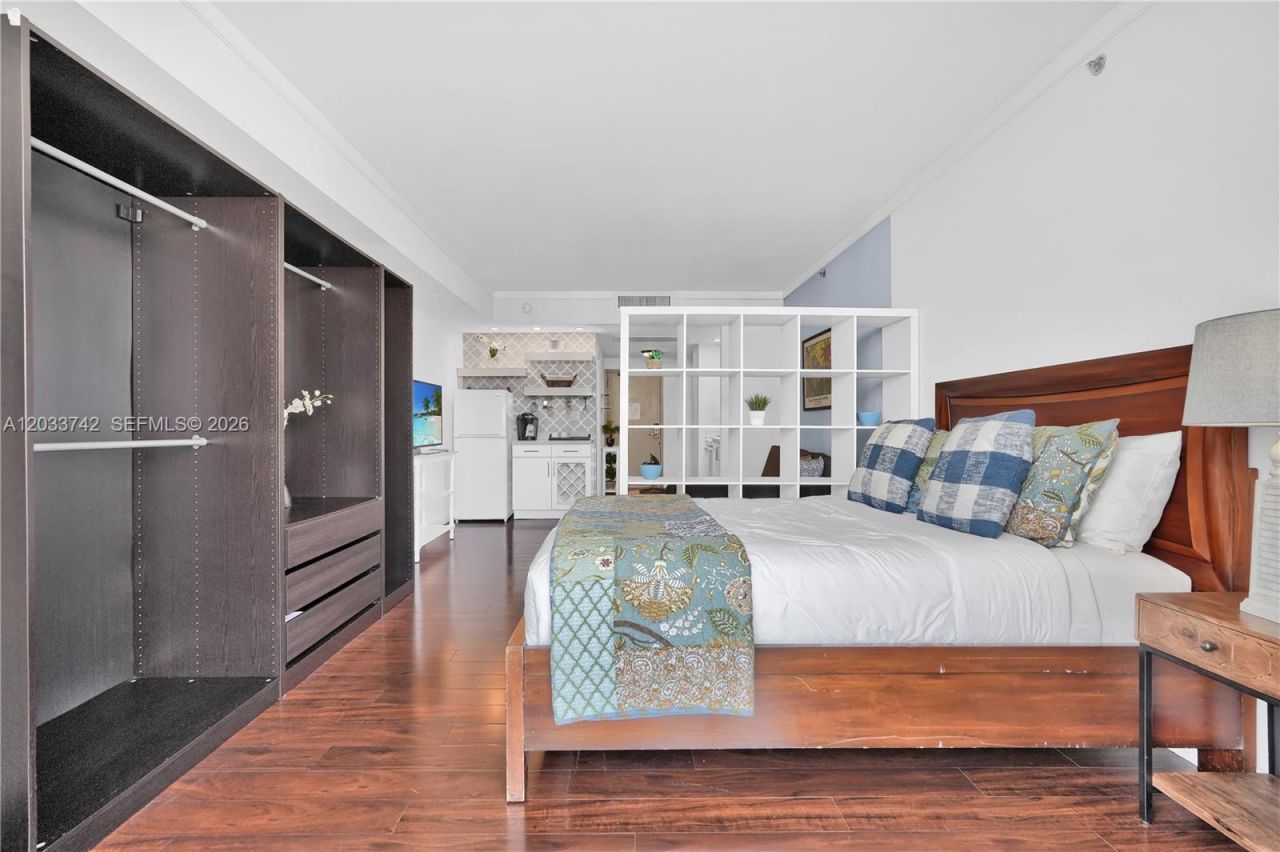 2889 Mcfarlane Rd, Unit 1603, Miami, FL 33133 Photo