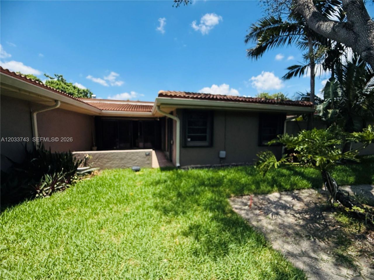 103 Tweedbrook Ln , Unit 101, Hollywood, FL 33021 Photo