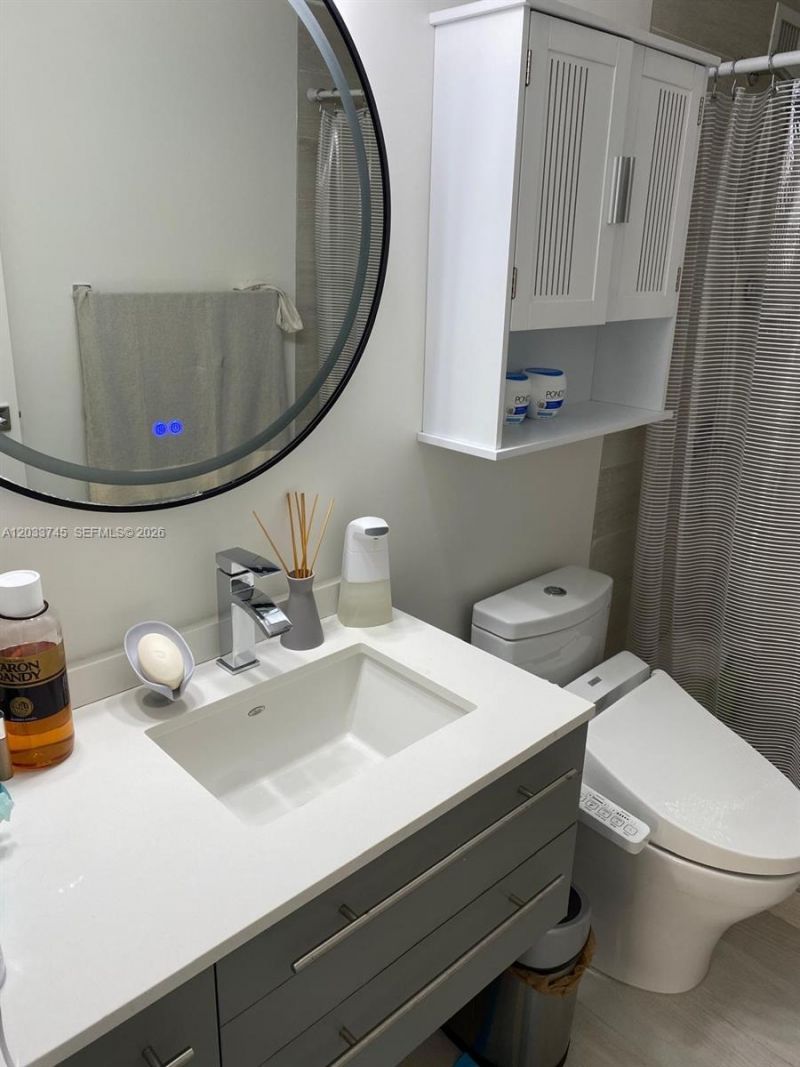 5601 Collins Ave , Unit 622, Miami Beach, FL 33140 Photo