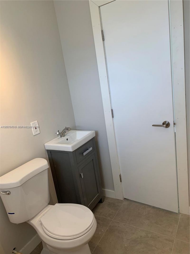 2932 NW 16th Ave , Unit 3B, Miami, FL 33142 Photo