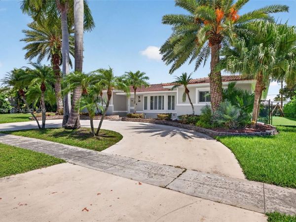 313 SE 6th St , Dania Beach, FL 33004