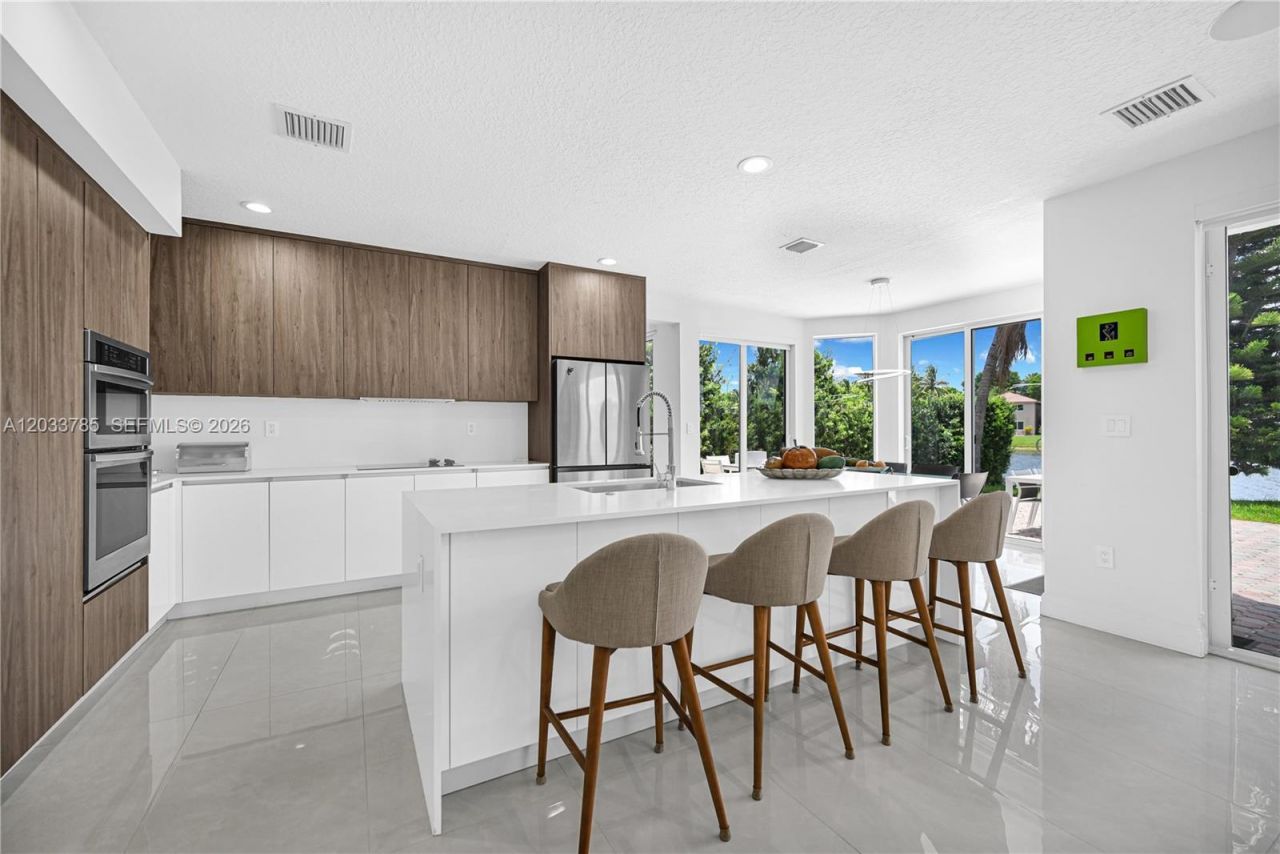 11137 NW 72nd Ter , Doral, FL 33178 Photo