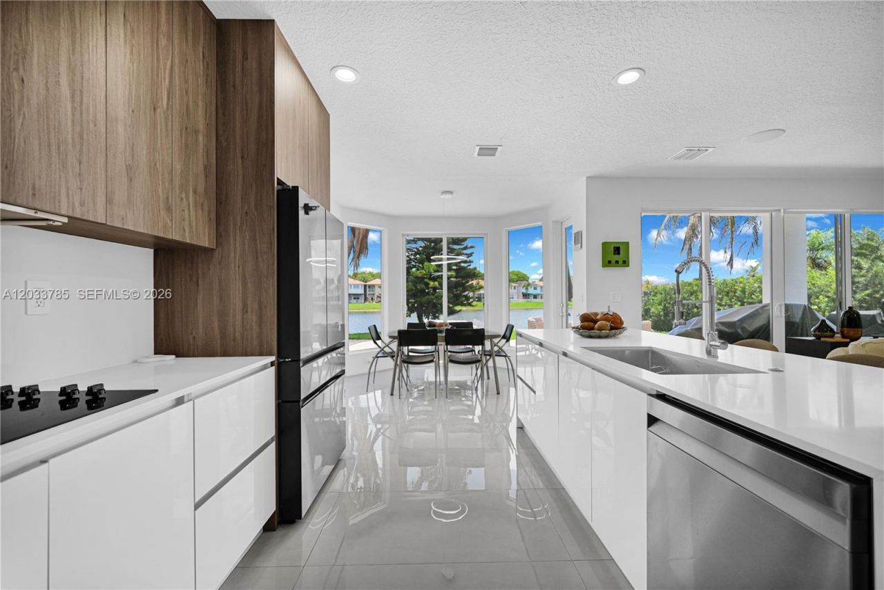 11137 NW 72nd Ter , Doral, FL 33178 Photo